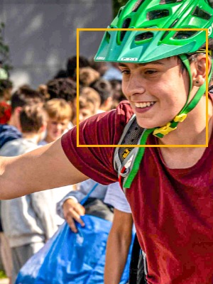 Companion begleitet Jugendliche unterwegs mit dem Fahrrad